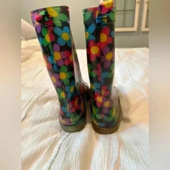 Capelli of New York flower rain boots. Size 3 - Picture 6 of 7